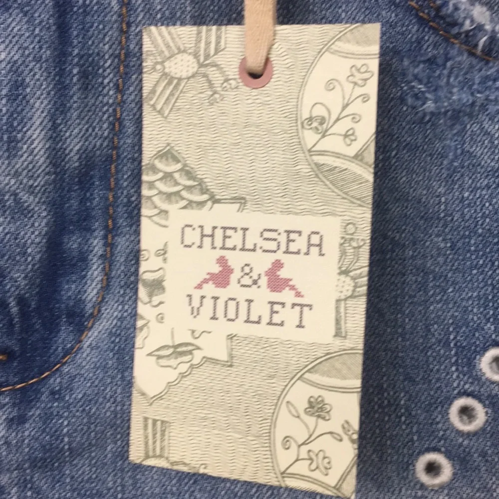 Chelsea & Violet High Waist Denim Shorts Size 30 - Picture 5 of 16